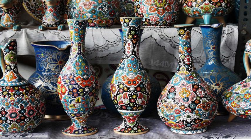 الفخار من تحف إيران التراثية