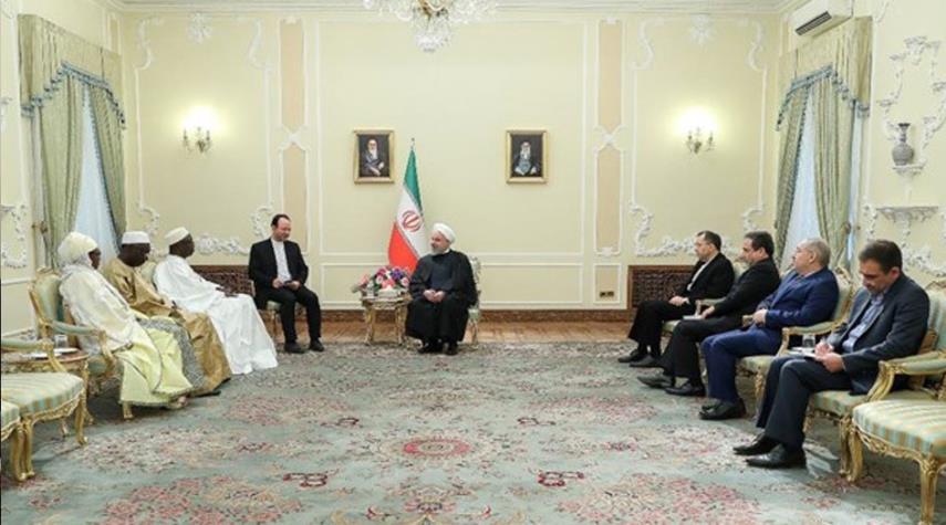 الرئيس روحاني يشيد بتنمية العلاقات مع دول افريقيا