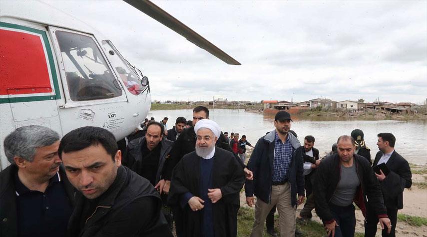 روحاني يتفقد جواً المناطق المنكوبة بالسيول في محافظة كلستان