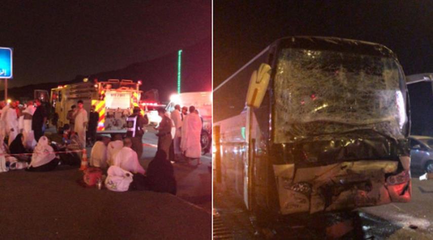 بالصور..إصابة 26 معتمراً بحادث على طريق مكة المكرمة-المدينة المنورة