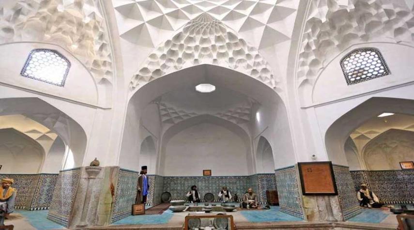 صور: حمام كنجعلي خان.. عمارة تاريخية ومتحف أنثروبولوجي في كرمان