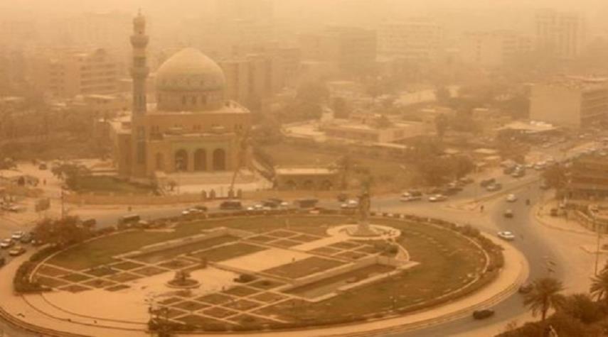 العراق... عاصفة ترابية تتسبب بانقطاع الكهرباء
