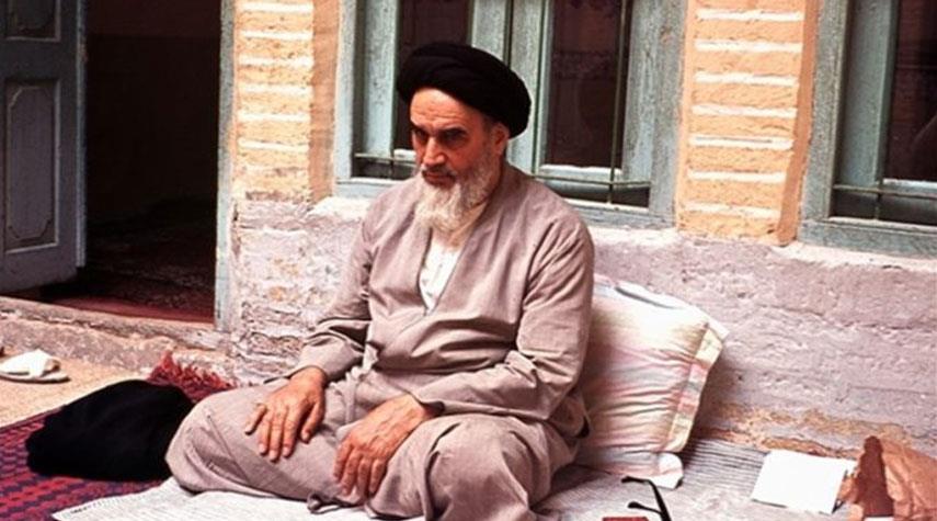 الإمام الخميني (ره) .. قائد أعظم ثورة في التاريخ المعاصر