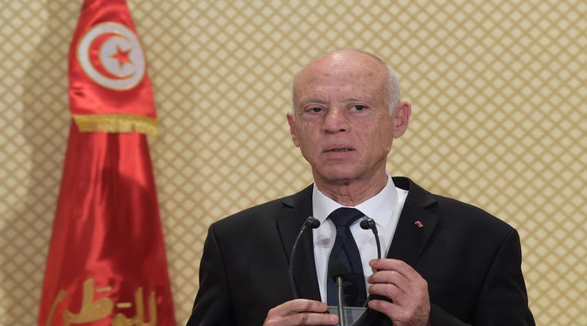 الرئيس التونسي يعلن أن الجيش سيتولى إدارة أزمة كوفيد -19