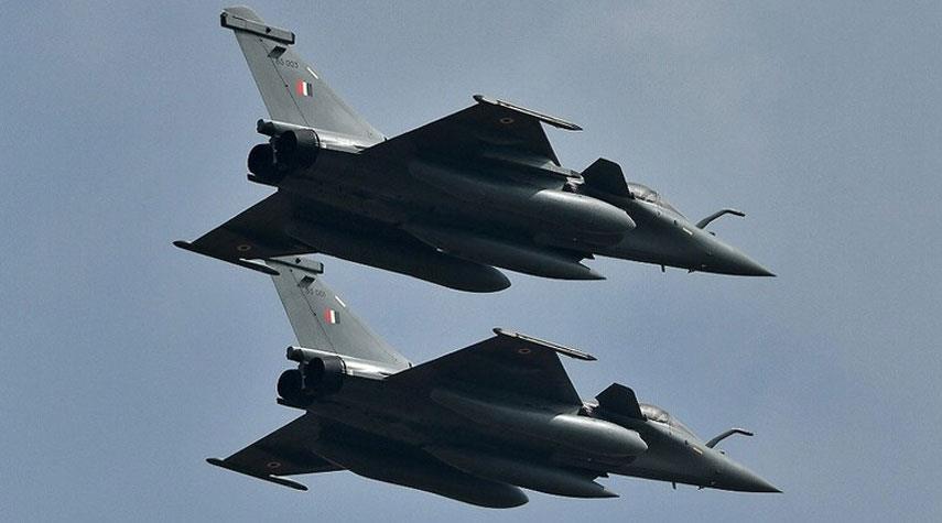 فرنسا توقع صفقة لبيع 80 مقاتلة "رافال" للإمارات