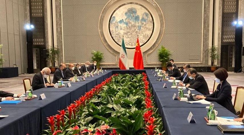 وزيرا خارجية إيران والصين يبحثان تعزيز العلاقات الثنائية
