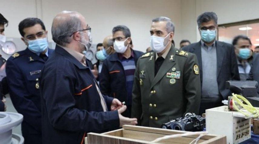 وزير الدفاع الإيراني يتفقد إمكانيات منظمة الصناعات الجوية في أصفهان