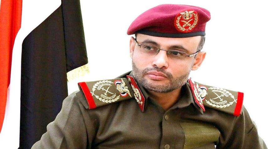 قائد القوات المسلحة اليمنية يهنئ بالعملية النوعية في العمق الإماراتي