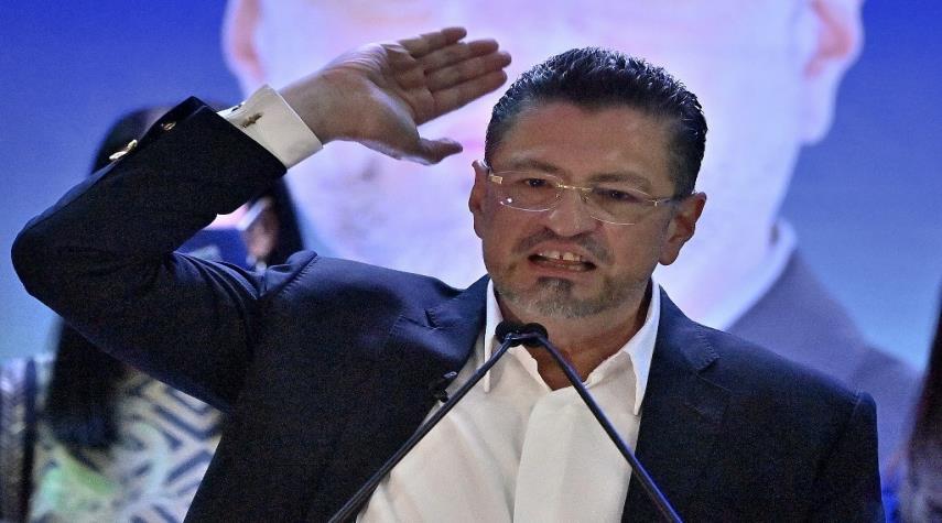 رودريغو تشافيز رئيساً لكوستاريكا
