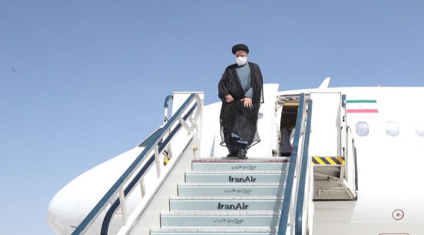 الرئيس الايراني يصل عشق أباد لحضور قمة الدول المطلة على بحر قزوين
