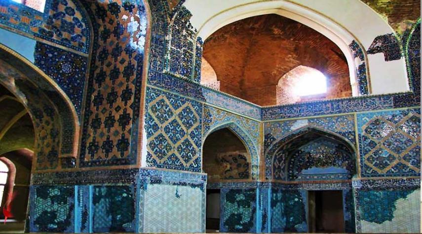 "مسجد كبود".. ياقوت أذربيجان الأزرق