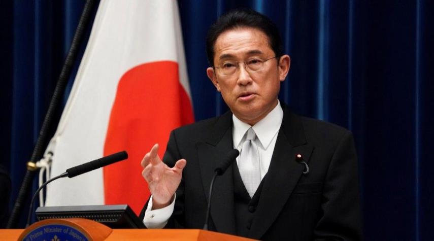رئيس الوزراء الياباني يدرس إجراء تعديلات وزارية