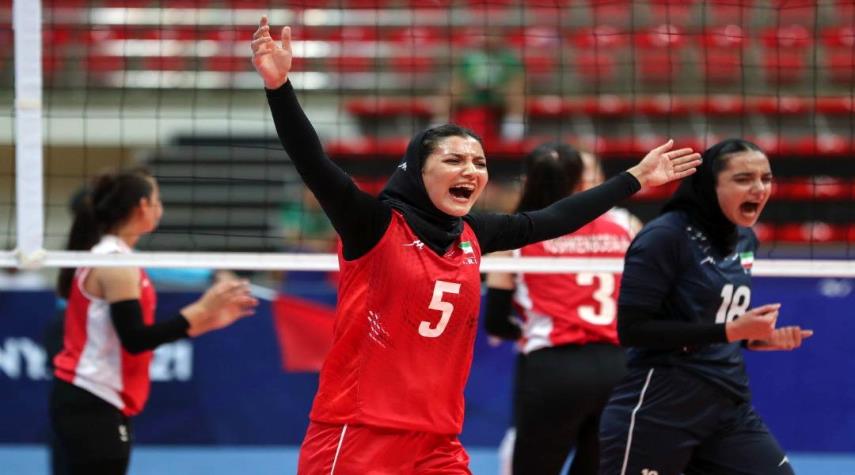"سيدات إيران" يتأهل لنهائي كرة الطائرة في تركيا