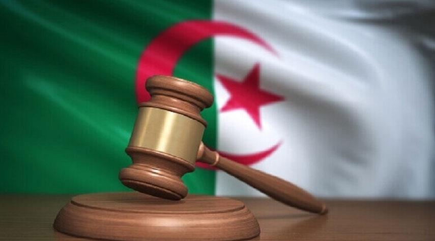إجراءات قضائية بحق وزيرين سابقين في الجزائر
