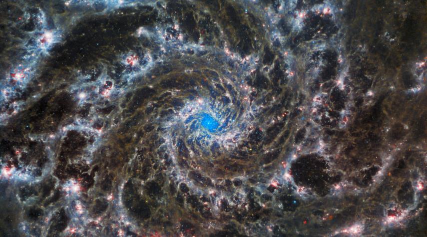 شاهد.. صور مذهلة للمجرات التقطها تلسكوب "جيمس ويب"