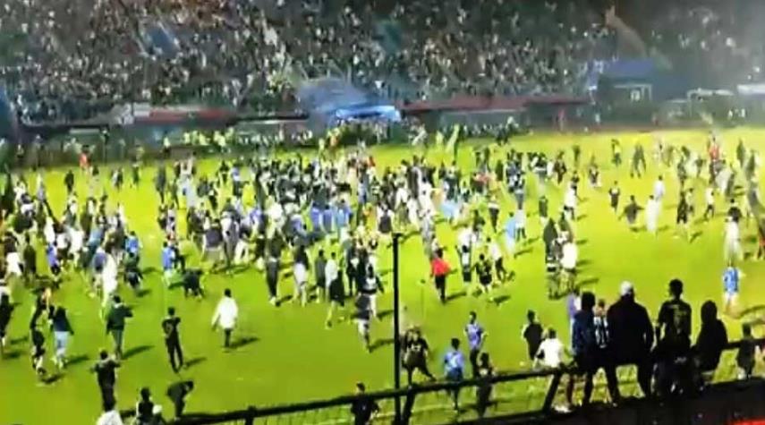 مقتل أكثر من 127 شخصا في إندونيسيا في تدافع عقب مباراة كرة قدم
