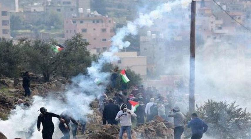 إصابة 37 فلسطينياً باعتداءات من قبل المستوطنين وجيش الإحتلال بالضفة