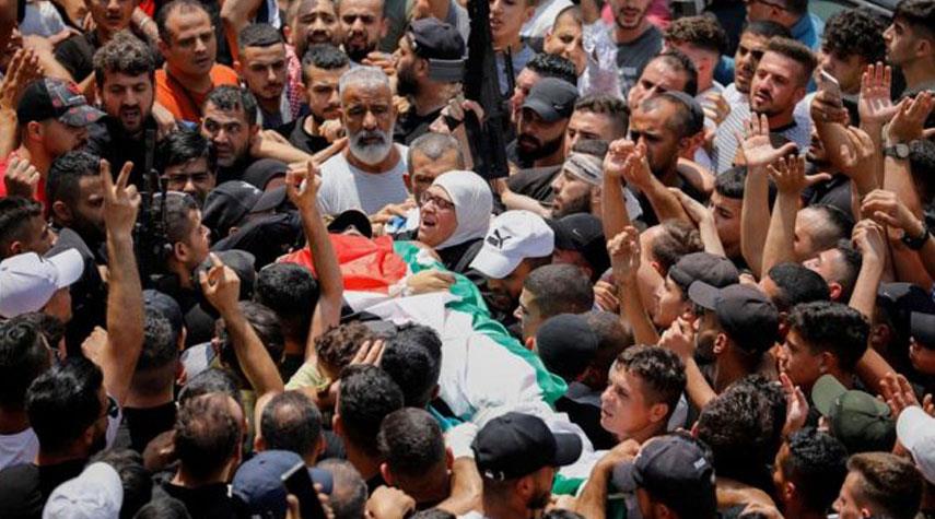 استشهاد فلسطيني وإصابة أربعة آخرين برصاص الإحتلال