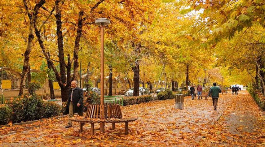 بالصور من إيران.. أجواء الخريف في محافظة إصفهان
