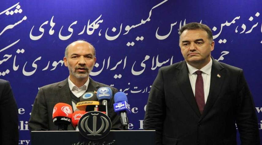 إيران وطاجيكستان توقعان مذكرات تفاهم عديدة للتعاون الاقتصادي والعلمي 