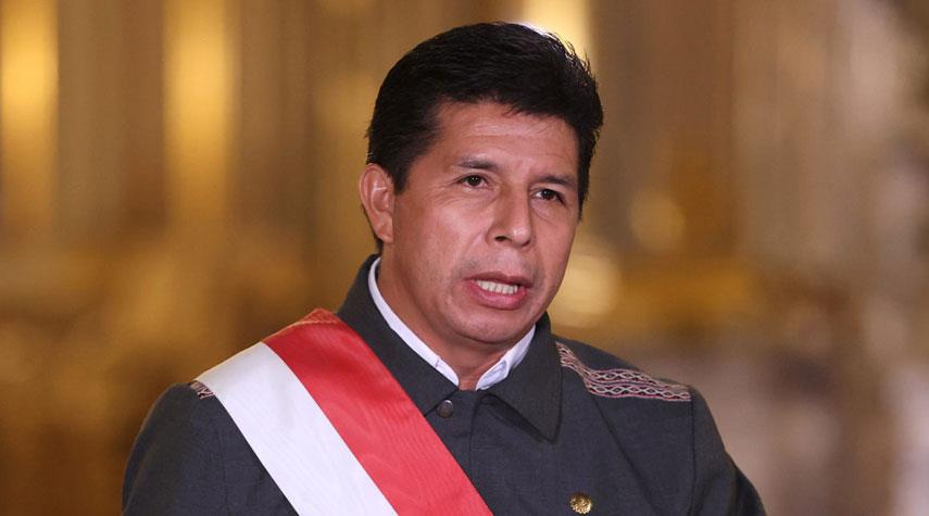 رئيس البيرو يحل البرلمان ويشكل حكومة طوارئ