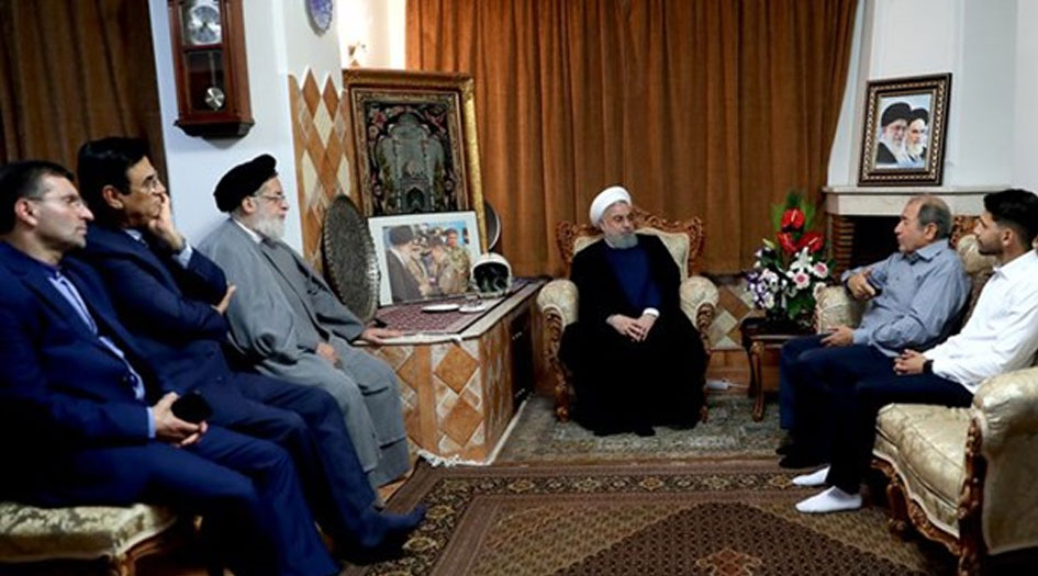 روحاني يشيد ببطولات وتضحيات طياري القوة الجوية خلال الحرب المفروضة