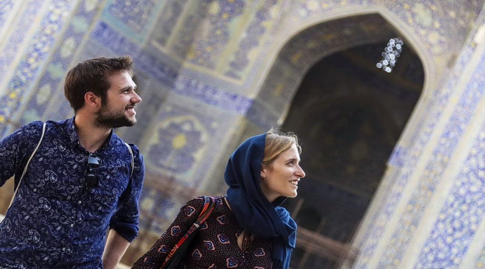 طهران تنوي حذف ختم الدخول من جوازات السياح