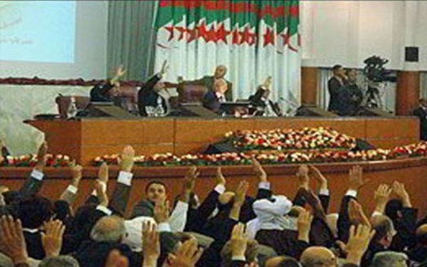 خبر استقالة رئيس البرلمان الجزائري ليس صحيحا