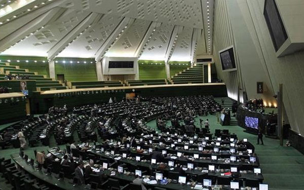 البرلمان الايراني يعقد اجتماعا مغلقا لدراسة حادثة اهواز الارهابية