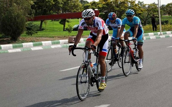 دراج ايراني يفوز بالمرحلة الخامسة من دورة ايران الدولية