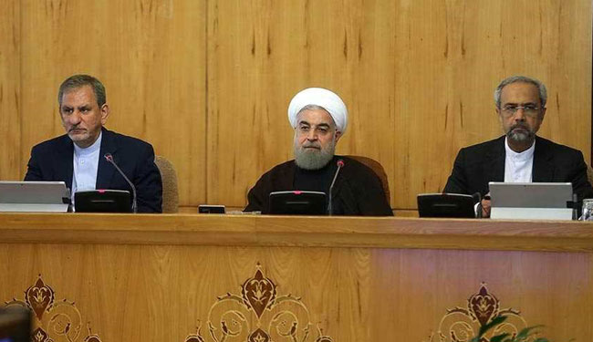 الرئيس روحاني: المصدرون الامناء في طليعة المتصدين للحظر