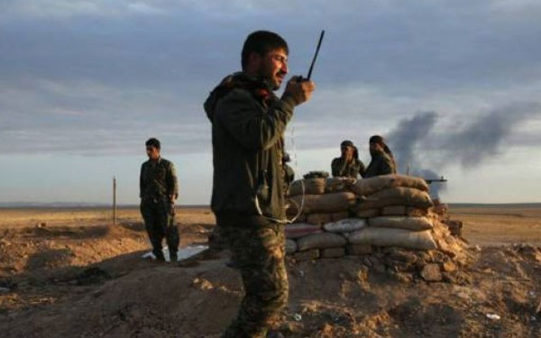 68 قتيلا و100 جريح حصيلة مواجهات «داعش» و«قسد» في سوريا