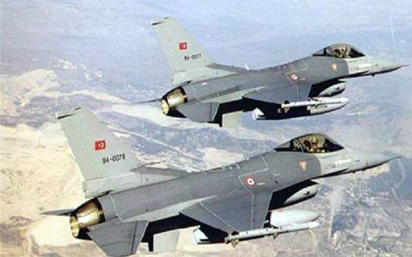 غارات تركية تقتل ٤ مسلحين أكراد شمال العراق