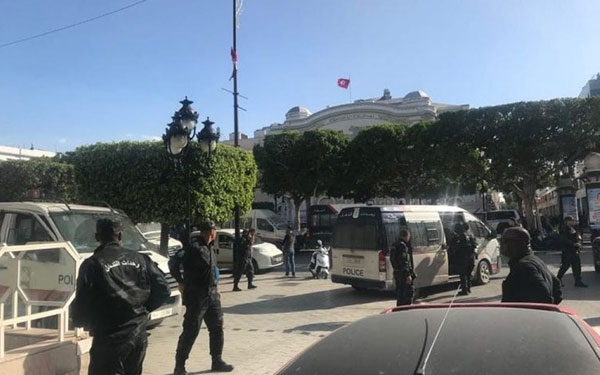 انتحارية تفجر حزاماً ناسفاً وسط العاصمة التونسية