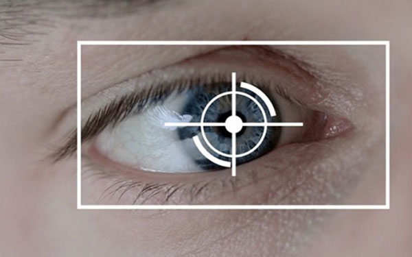 مؤتمر طب العيون في ايران يبحث استخدام رقائق الكمبيوتر لمعالجة العمى