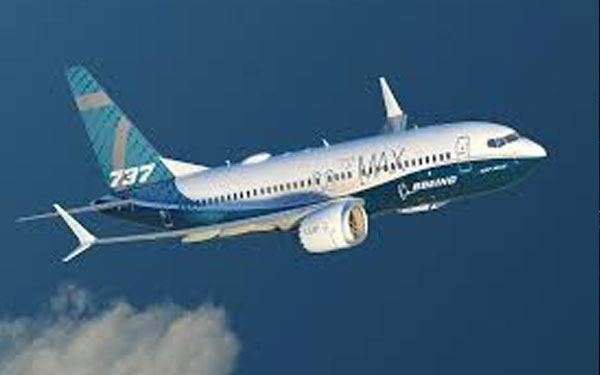 "بوينغ" تحذر شركات الطيران من مخاطر طائرة 737 ماكس الجديدة