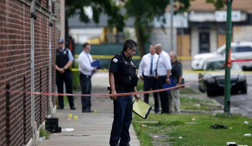 مقتل 4 أشخاص بينهم ضابط شرطة في شيكاغو