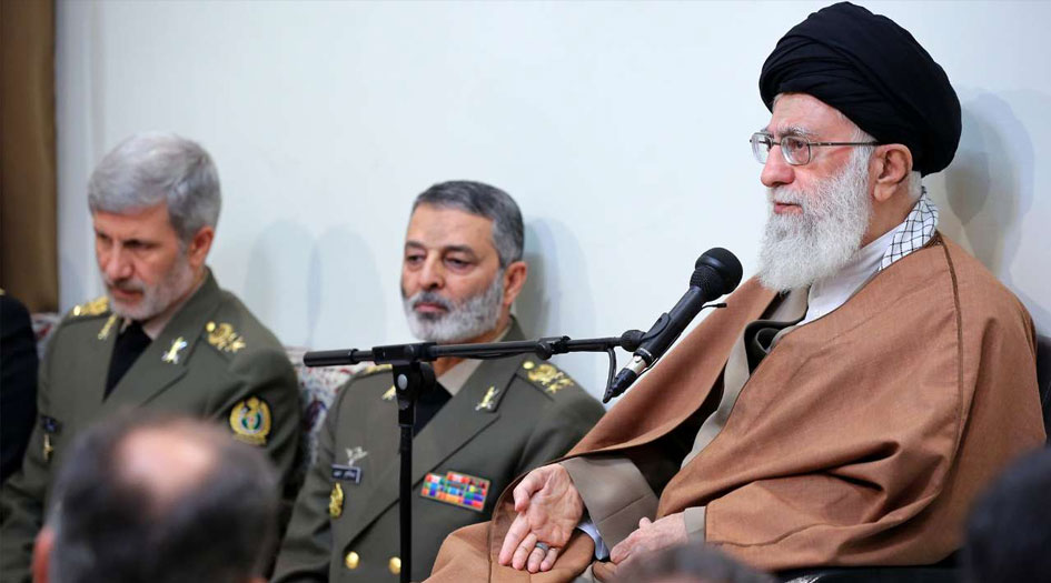 قائد الثورة يدعو لتعزيز القدرات كي لا يتجرأ العدو على تهديد الشعب الايراني
