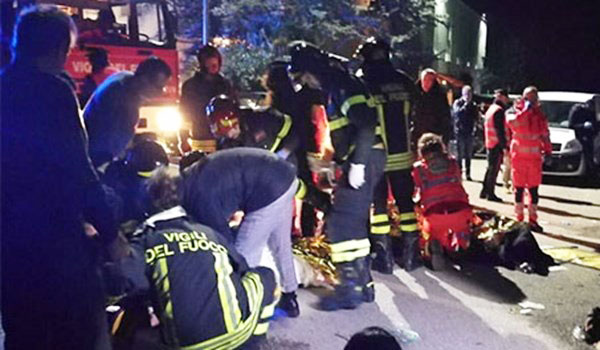 مقتل وإصابة أكثر من 120 شخصا في إيطاليا