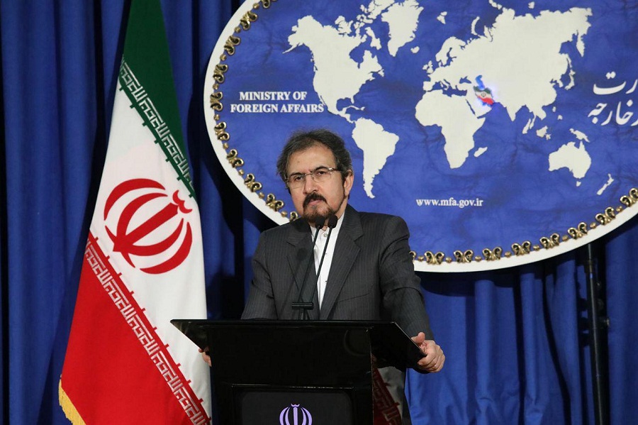 طهران: ندعو الحكومة الفرنسية الى ضبط النفس ومنع استخدام العنف
