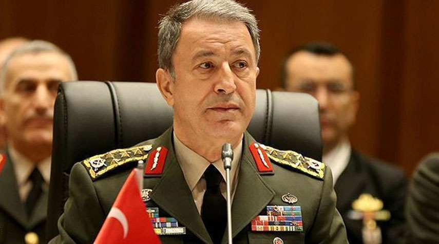 وزير الدفاع التركي يتوعد المسلحين الأكراد