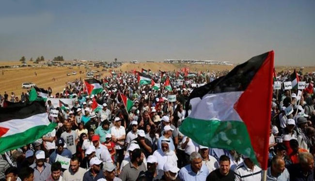 3 شهداء وعشرات الجرحى في مسيرات العودة بقطاع غزة