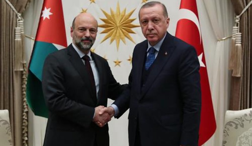 تركيا والاردن يبحثان التعاون المشترك وتطورات المنطقة 
