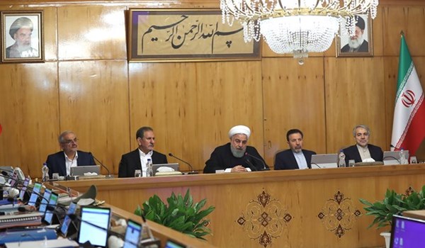 الرئيس روحاني: النشاط الاقتصادي للبلاد إيجابي رغم الضغوط 