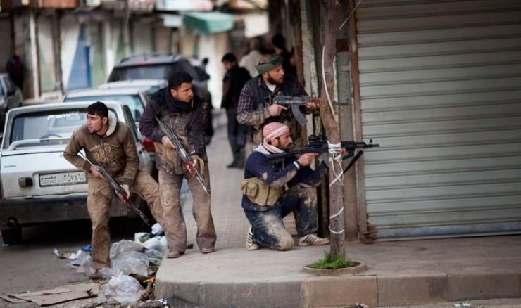 اندلاع مواجهات عنيفة بين المجموعات المسلحة في شمال سوريا