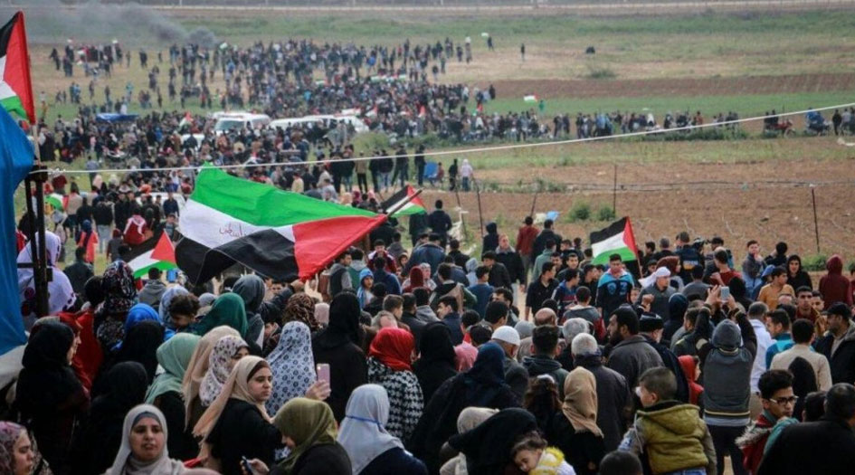 شهيدة وإصابات بين الفلسطينيين خلال مسيرات العودة على حدود غزة