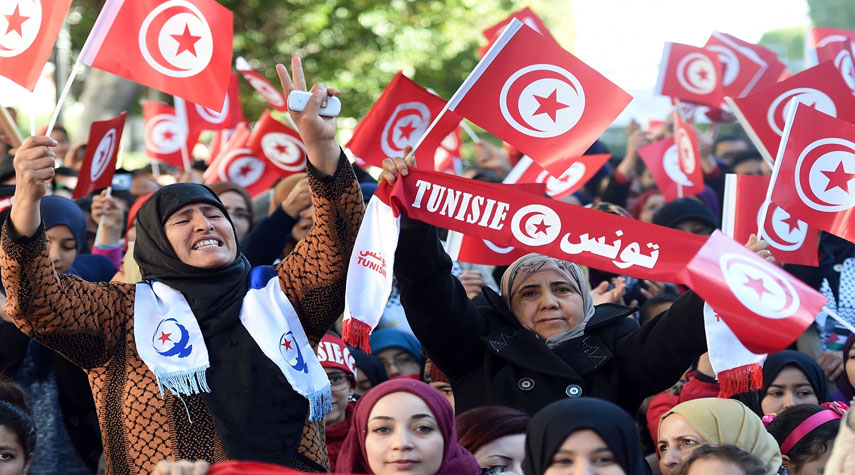 التدخل الإماراتي في تونس .. إستراتيجية لضرب الديمقراطية