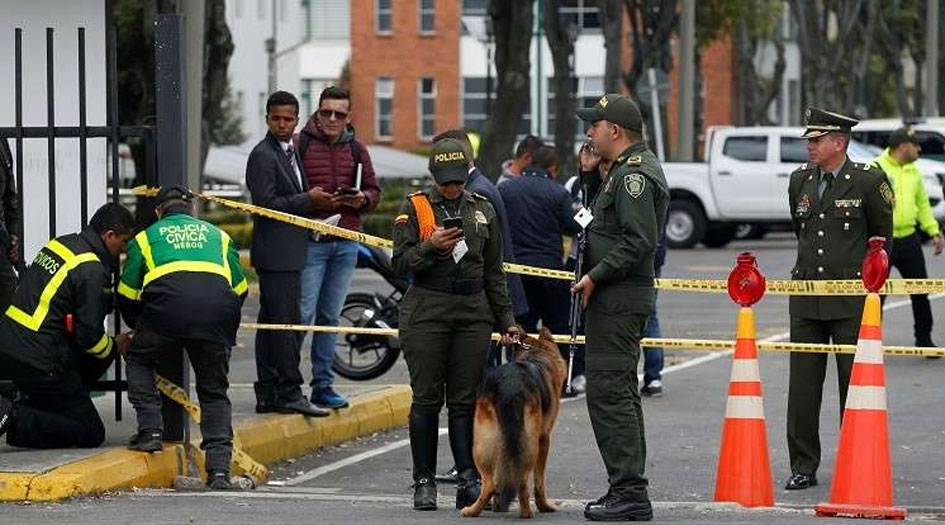 مقتل 10 أشخاص وإصابة العشرات في تفجير سيارة مفخخة بالعاصمة الكولومبية