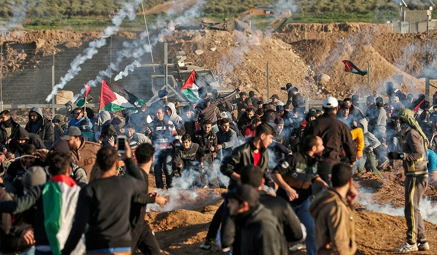شهيد وجرحى باعتداءات الاحتلال على مسيرة العودة في غزة