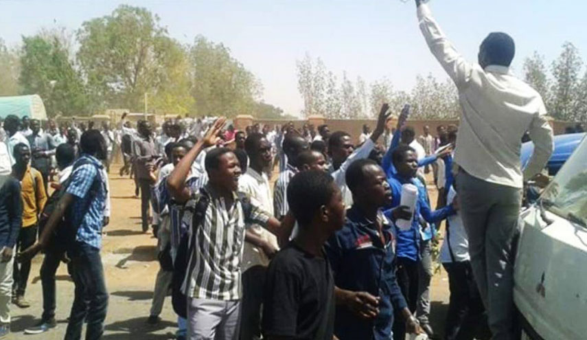 المعارضة السودانية تدعو إلى اعتصام في 23 ميداناً بالخرطوم